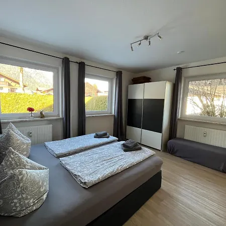 Maisonette Dhh Zugspitzblick Mit Eigenem Garten Apartment